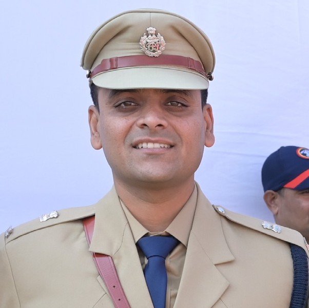 Shri. Niketan Kadam